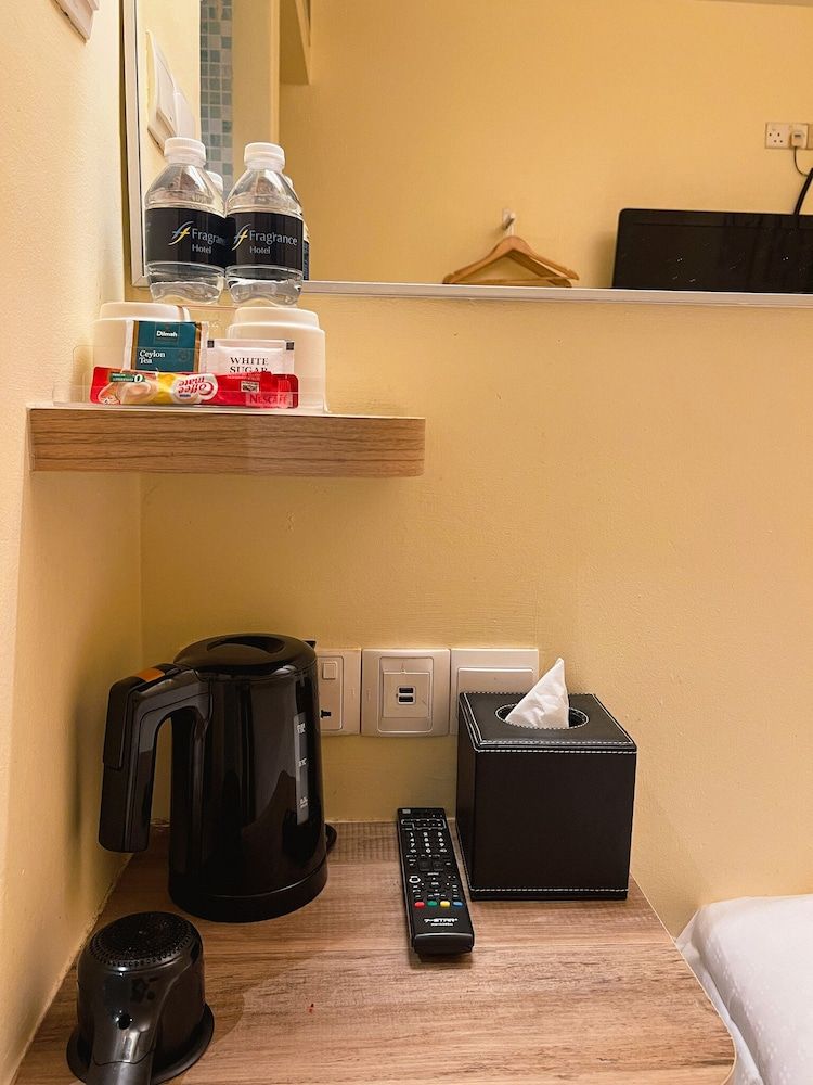 Fragrance Hotel - Classic Standard Double Room 17