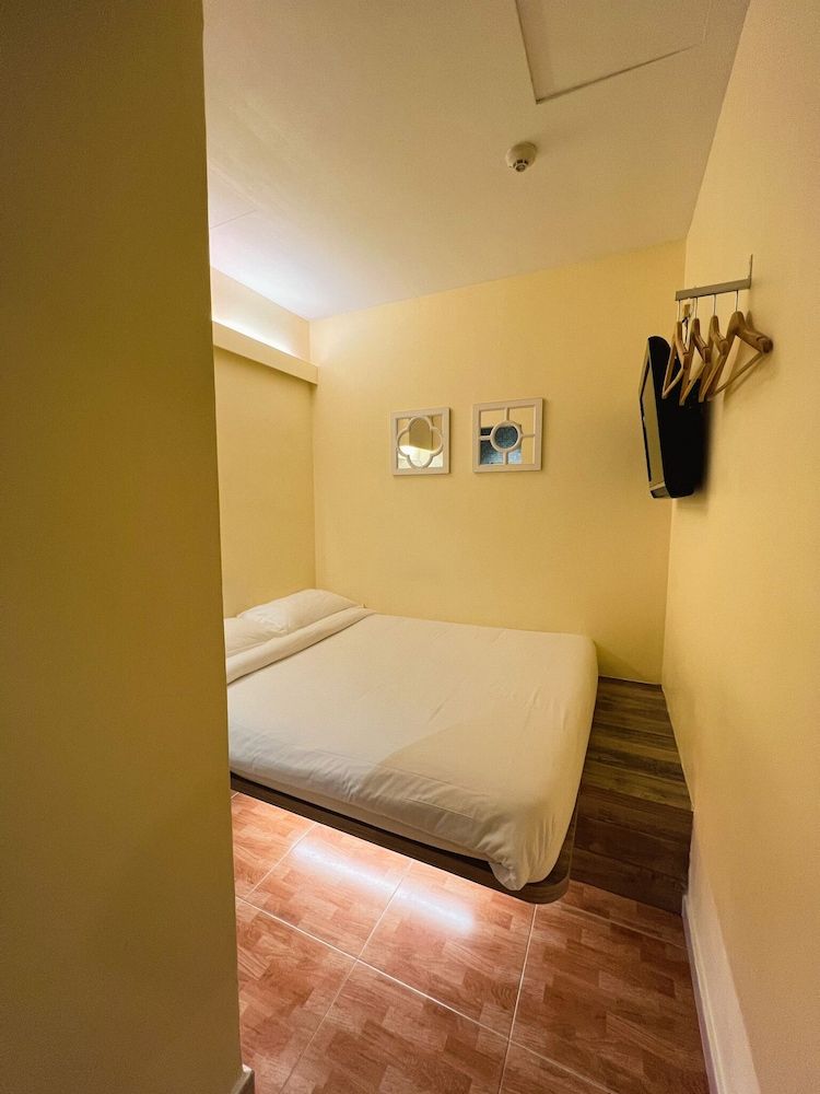 Fragrance Hotel - Classic Standard Double Room 19