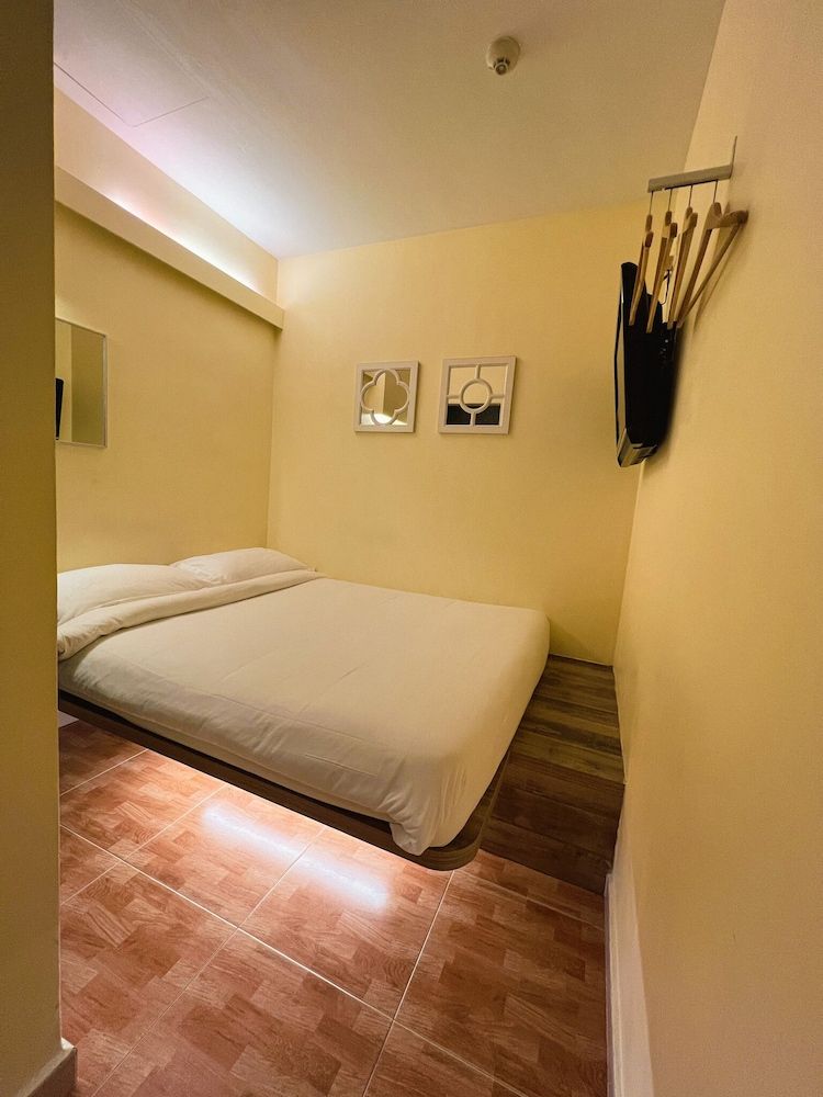 Fragrance Hotel - Classic Standard Double Room 18