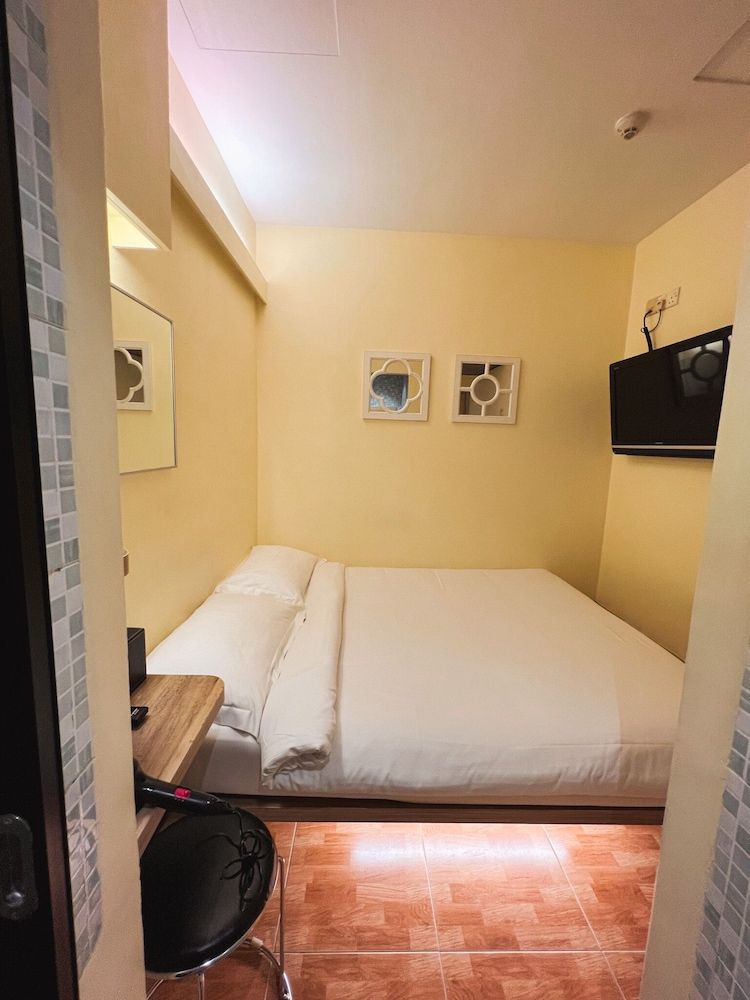 Fragrance Hotel - Classic Standard Double Room 7