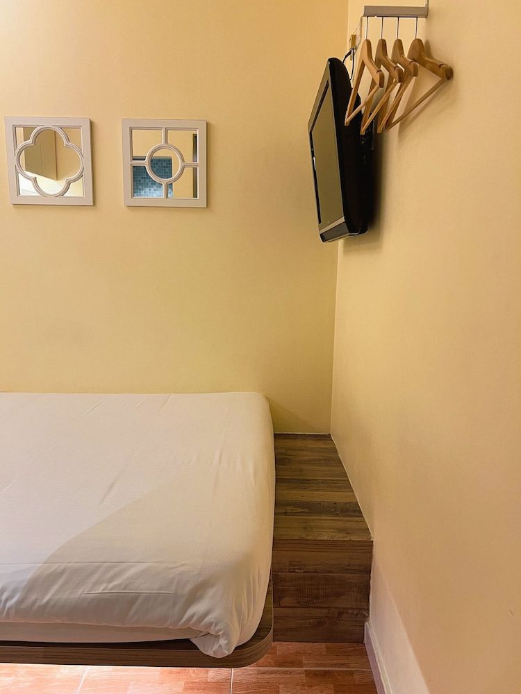 Fragrance Hotel - Classic Standard Double Room 21