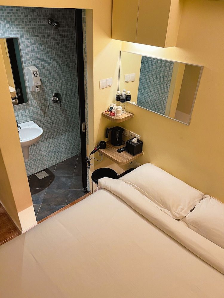 Fragrance Hotel - Classic Standard Double Room 10