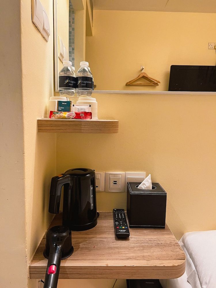 Fragrance Hotel - Classic Standard Double Room 16