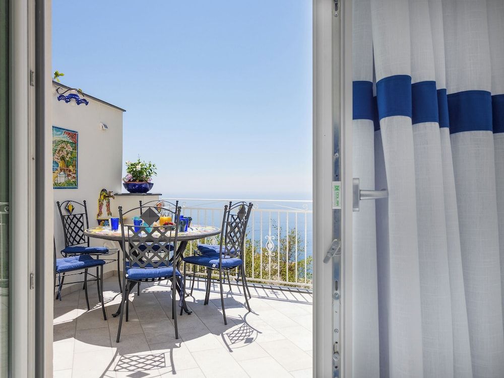 Blue Waves Panoramic Apartment 11