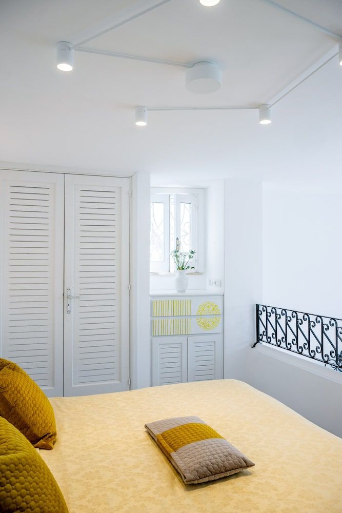 Belvilla by OYO Arienzo House 4