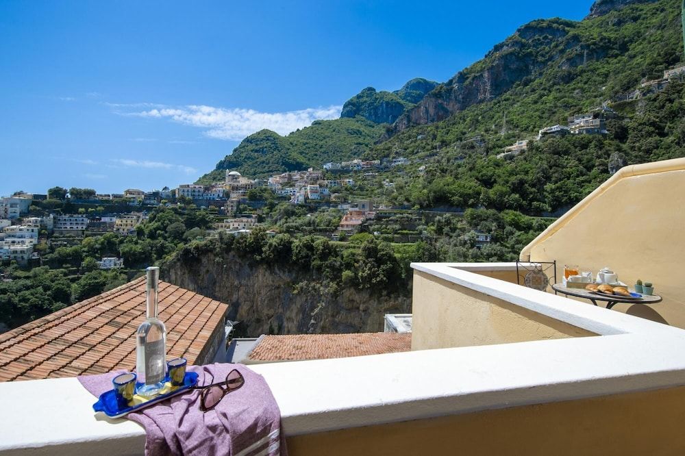 Amore Rentals - Casa Barbera A House, Smoking 8