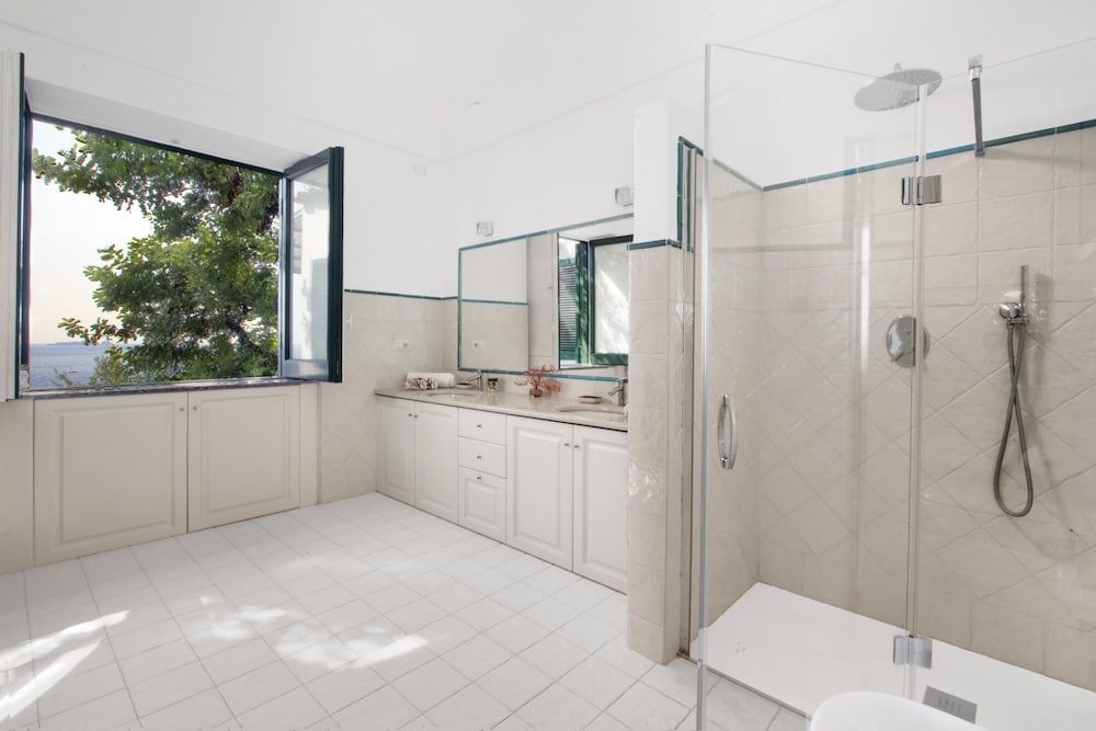 Villa Lo Scoglio in Positano Villa, Smoking 25