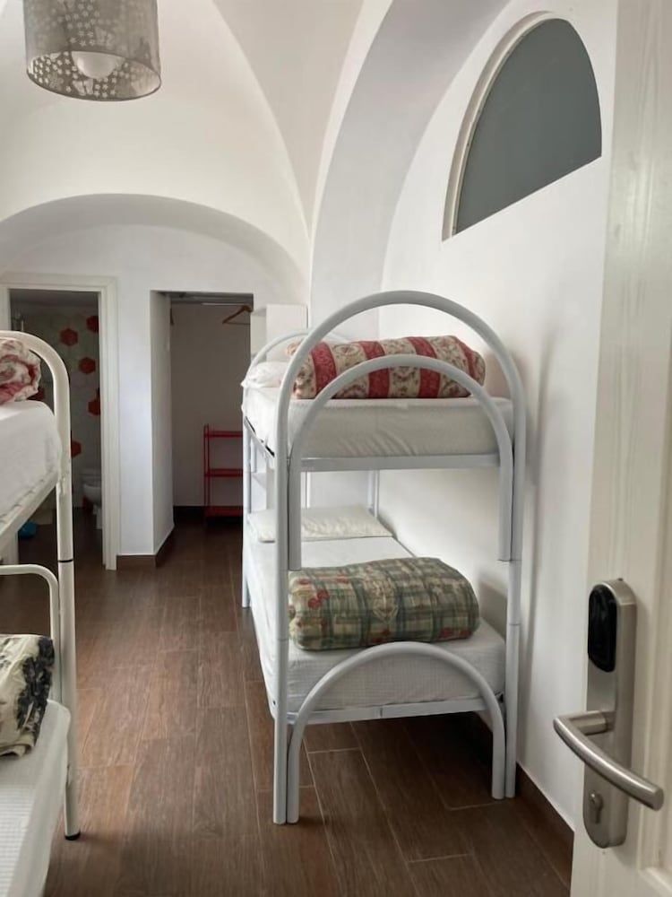 Hostel Brikette Premium Shared Dormitory, Mixed Dorm, Courtyard View