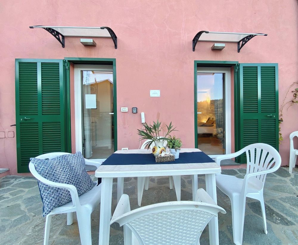 La Casa Rosa Traditional Room, 1 Bedroom, Hill View, Ground Floor 6