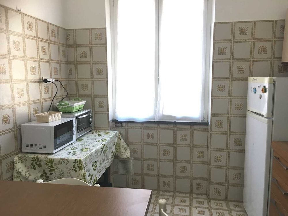 undefined Bouganville 9