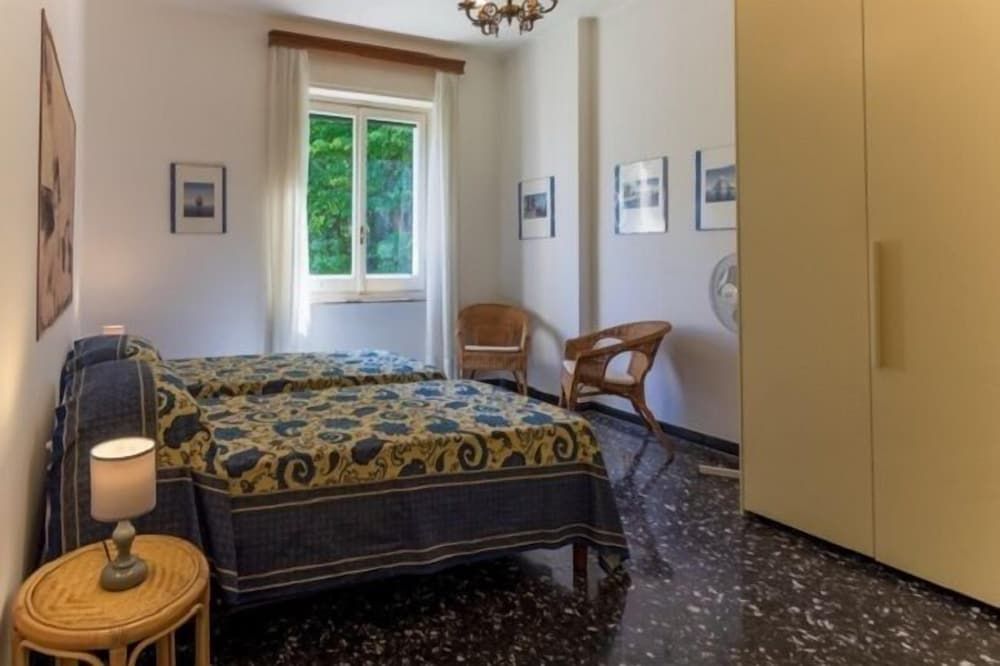 undefined Michelle 9