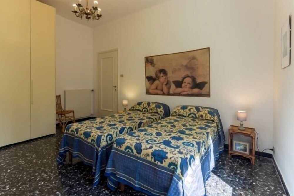 undefined Michelle 10