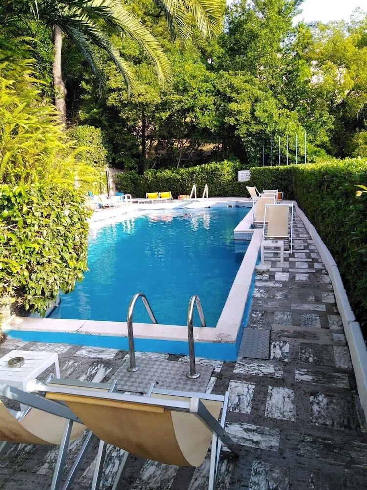 undefined Eurotel 406 9