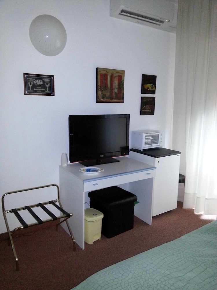 undefined Eurotel 523 10