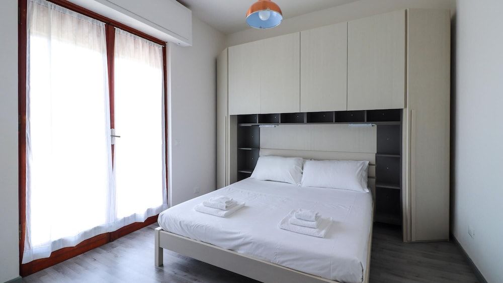 undefined Tubino 8 6