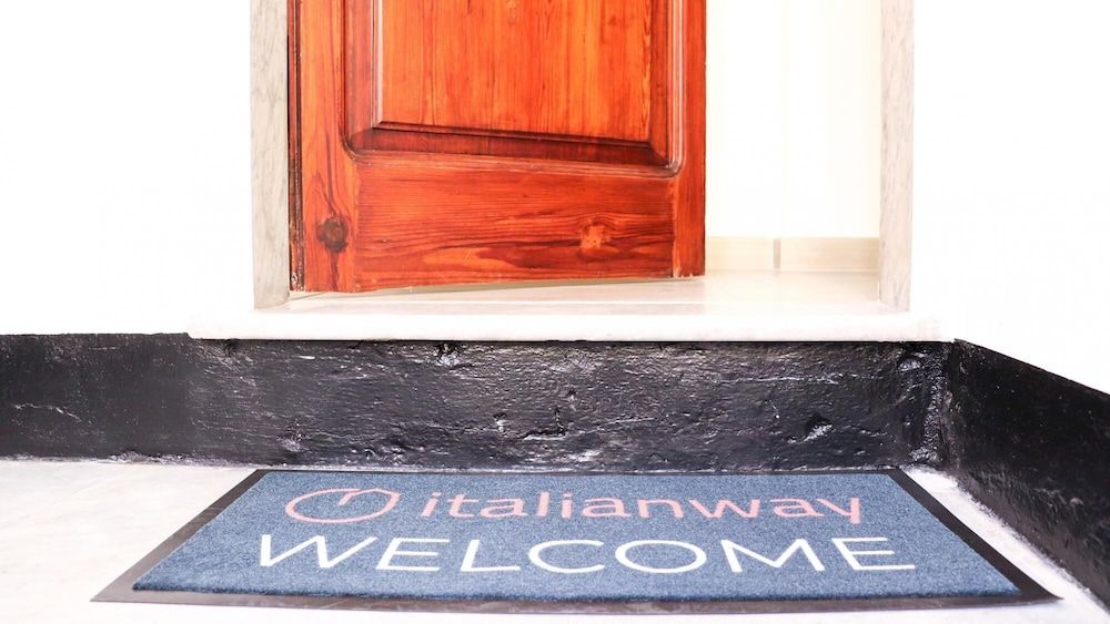 undefined Liceti 5 B 8