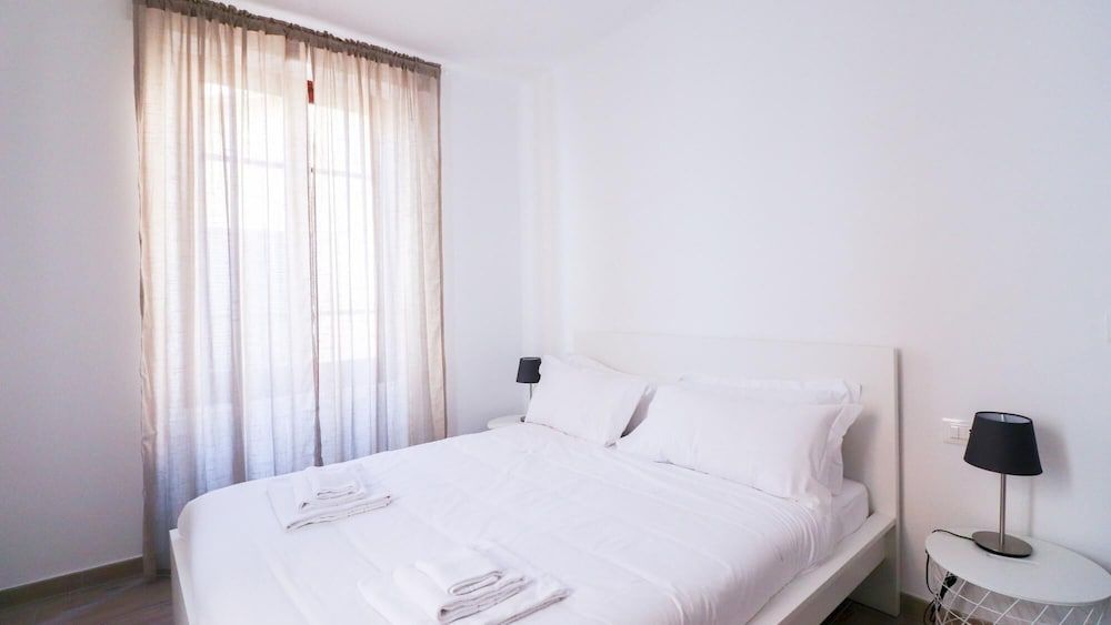 undefined Liceti 5 B 5