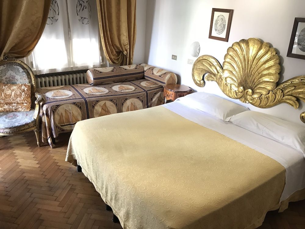 undefined Hotel Claridge 3