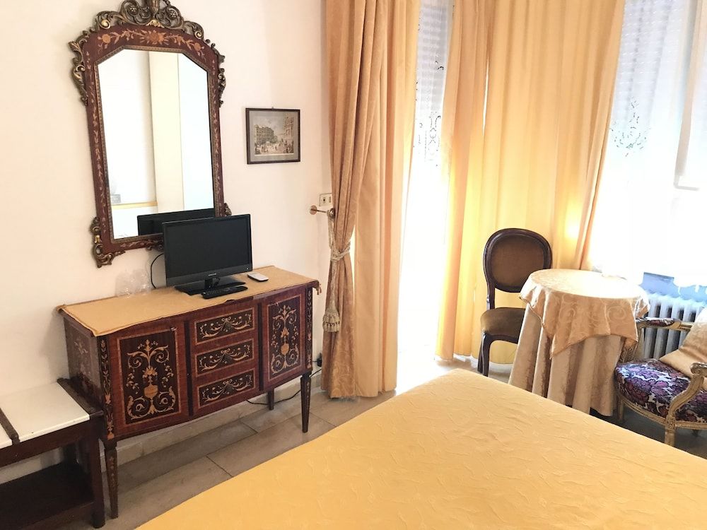 undefined Hotel Claridge 6