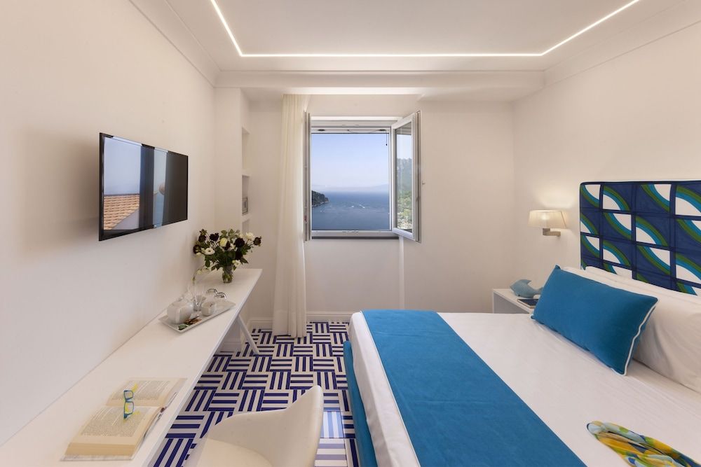 Gala Residence Villa Giovanna Premium Quadruple Room, Sea View 2