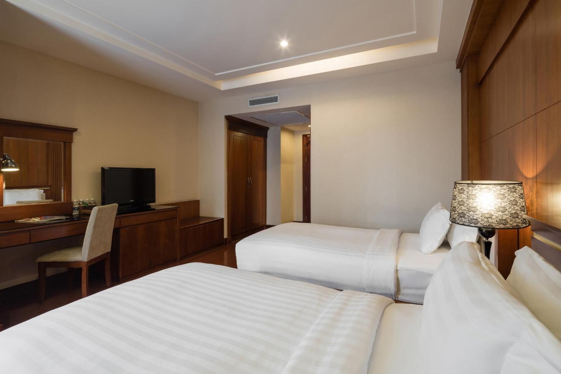 undefined Nhat Ha L'Opera Hotel 4