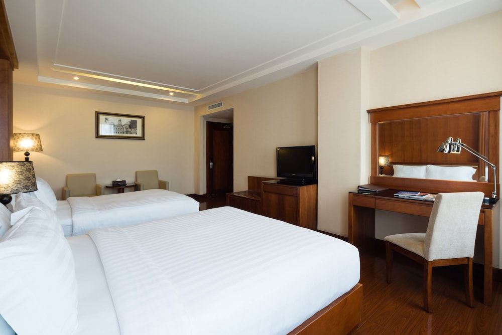 Nhat Ha L'Opera Hotel Premium Deluxe, City View 2