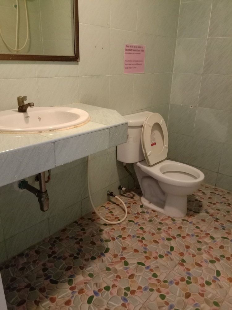 The Encore Hotel Pattaya Budget Double Room 8