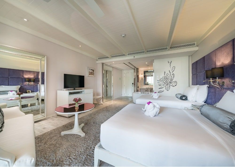 Premier Room, City View (Deluxe)