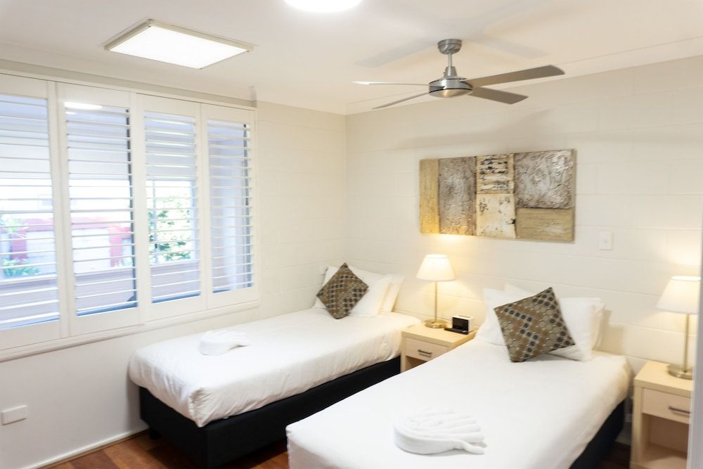 Fingal Bay Holiday Park 3 Bedroom Deluxe House