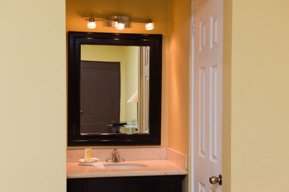 Coco Beach Hotel Classic Room 6