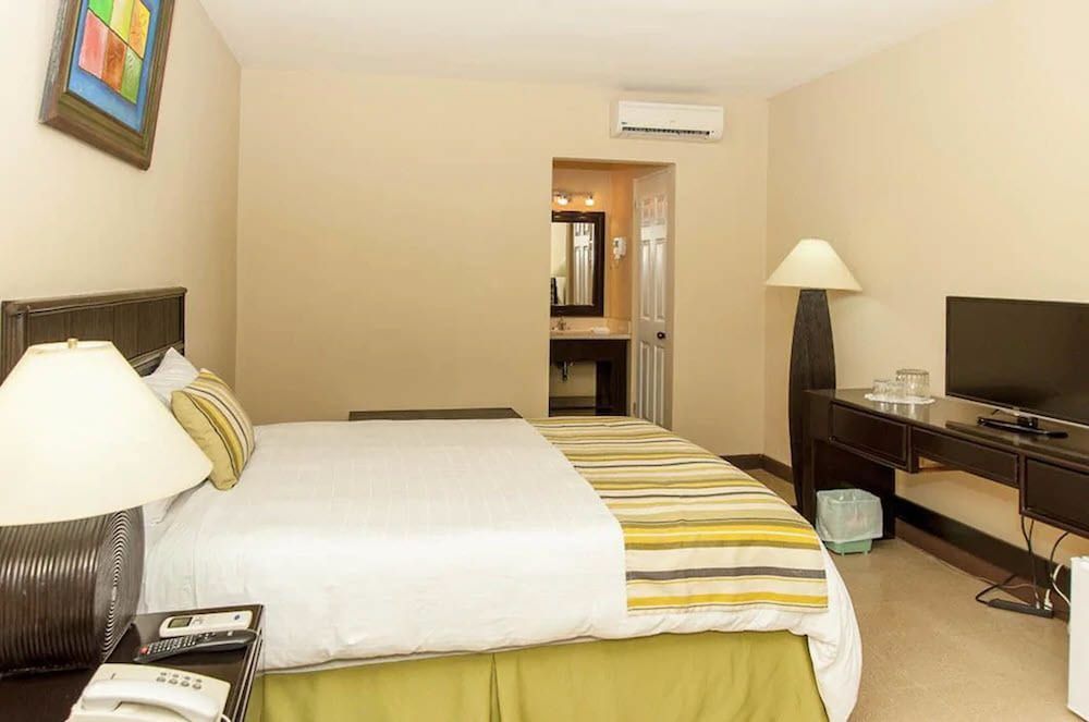 Coco Beach Hotel Classic Room 4