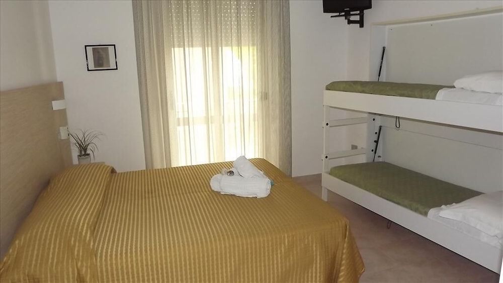 Standard Quadruple Room, Balcony