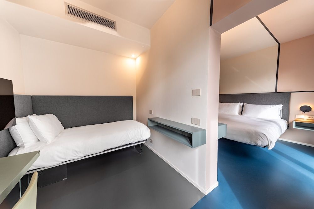 Junior Suite, Queen and Twin, Balcony/Patio