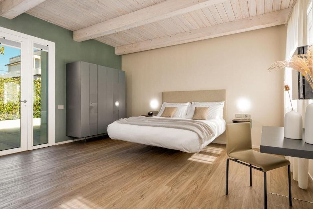 Open Hotel