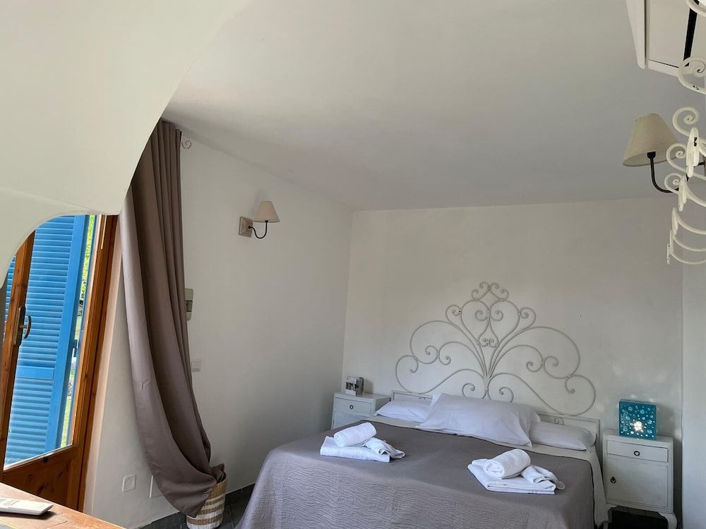 Baia D'Oro Superior Double Room 2