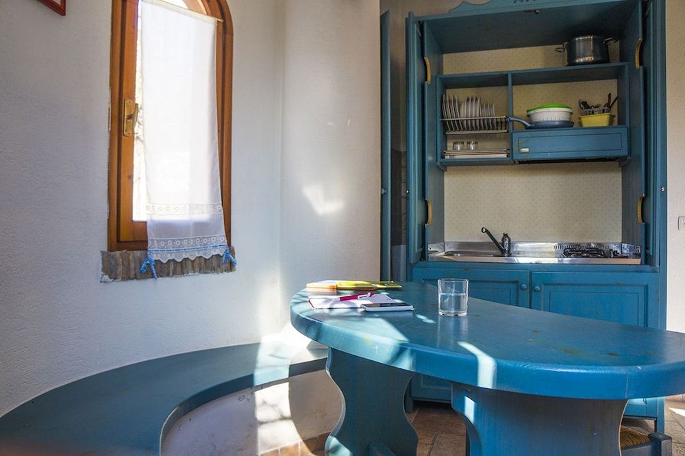 Baia D'Oro Family Room 10