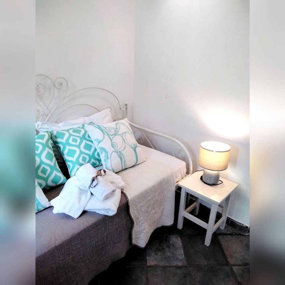 Baia D'Oro Family Room 8