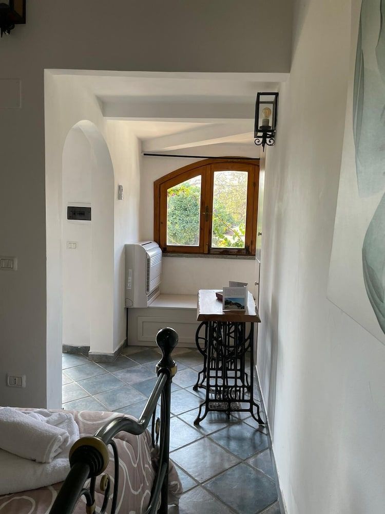 Baia D'Oro Basic Double Room 5