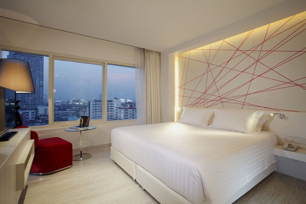 undefined Centara Watergate Pavilion Hotel Bangkok 4