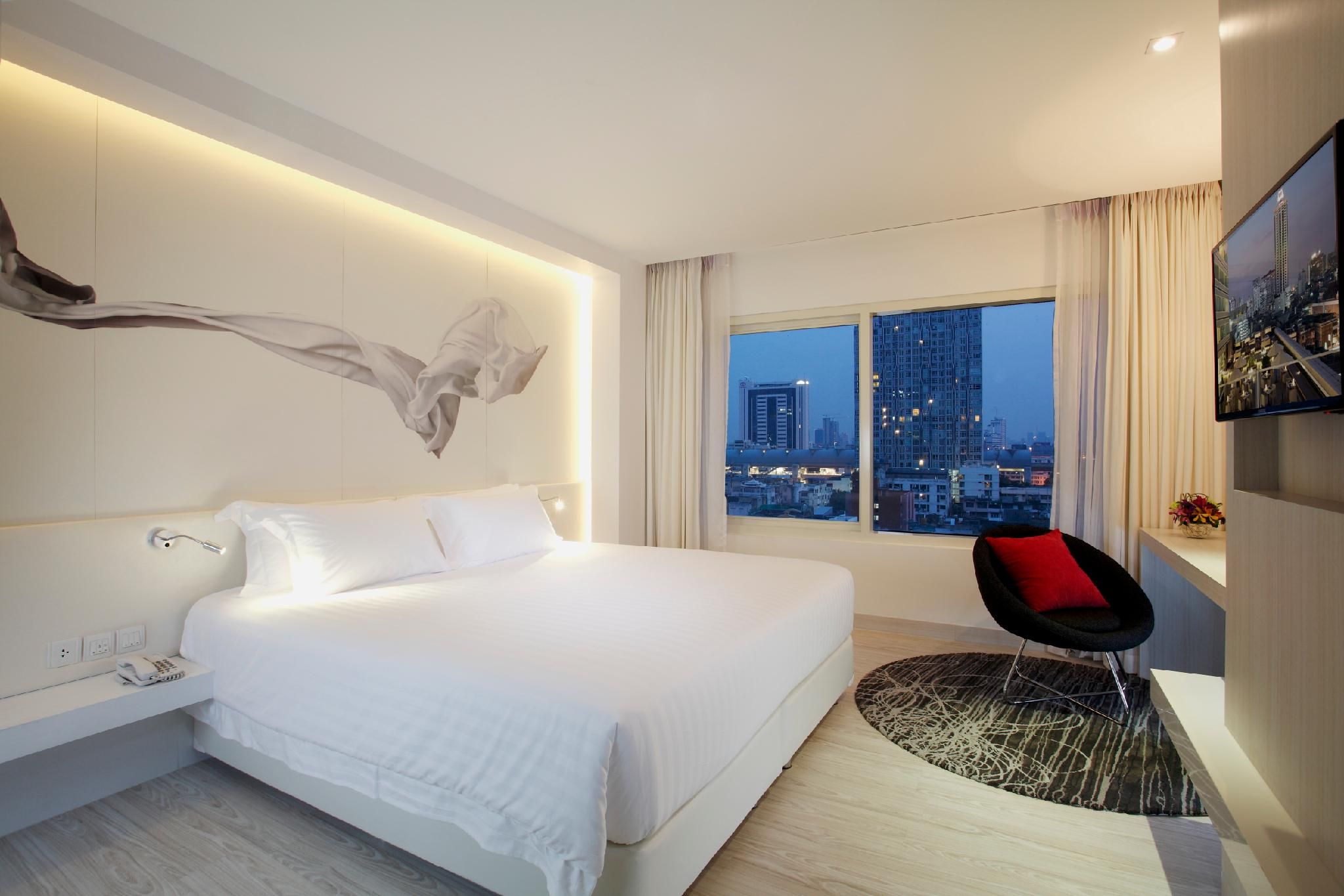 Centara Watergate Pavilion Hotel Bangkok Deluxe City View King 2