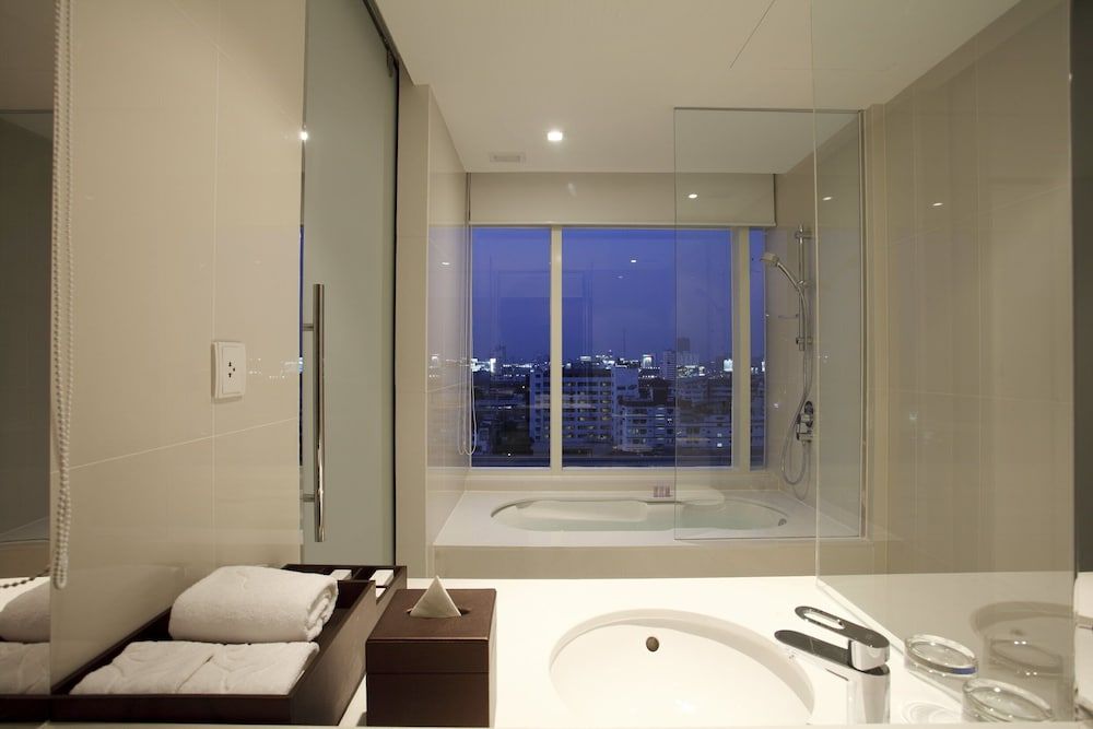 undefined Centara Watergate Pavilion Hotel Bangkok 6