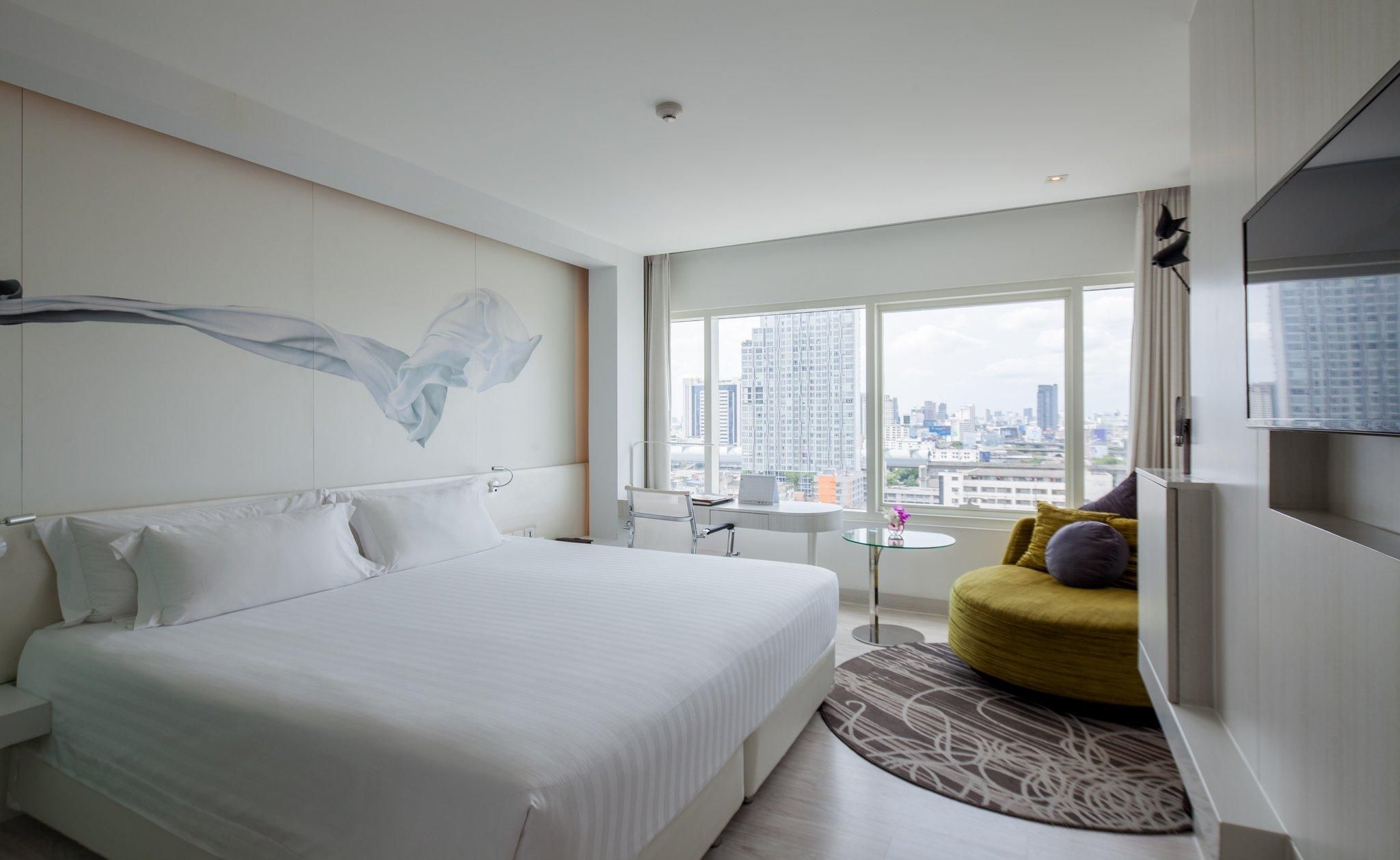 Centara Watergate Pavilion Hotel Bangkok Deluxe City View King 3