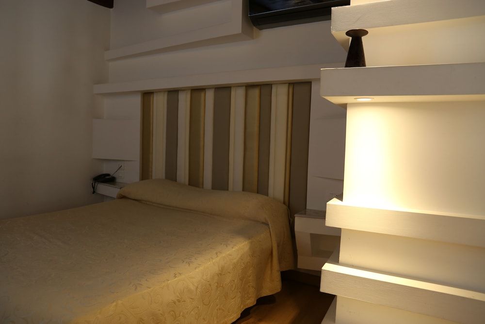 undefined Albergo del Centro Storico 10