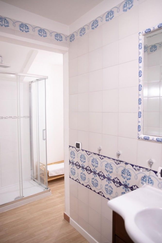 Quisì Rooms Deluxe Double Room 10