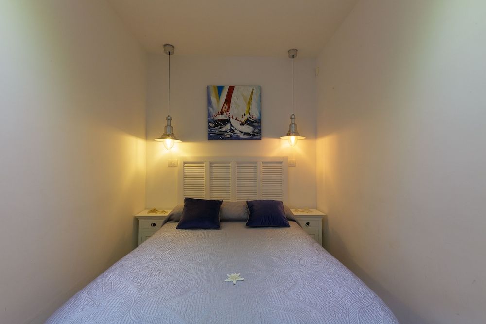 14 Leoni Economy Double Room, 1 Bedroom, Accessible, Courtyard View 4