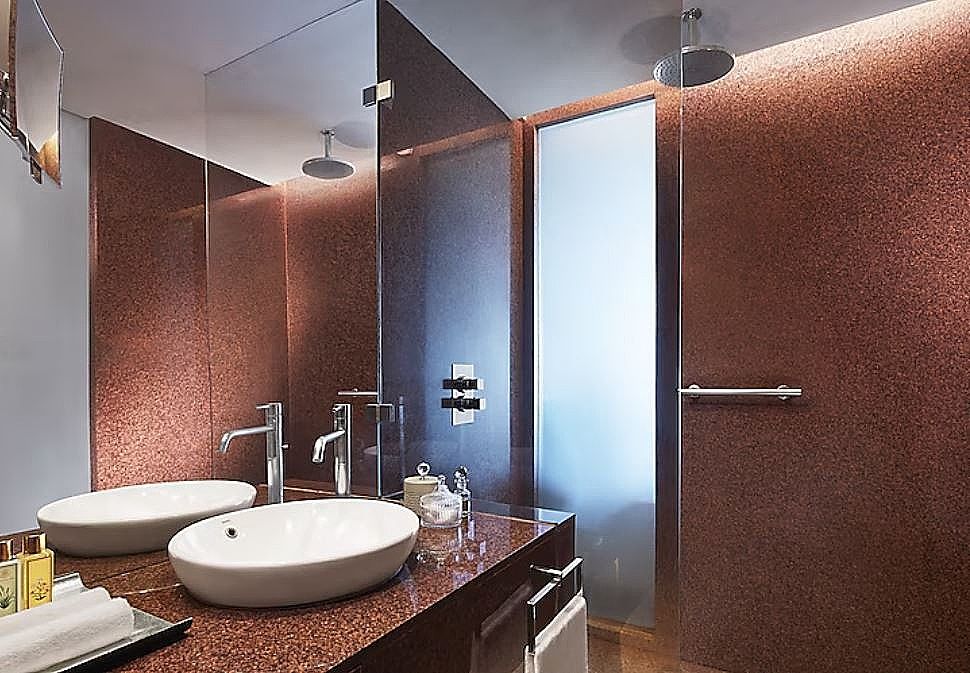 Deluxe Room City View Twin bed