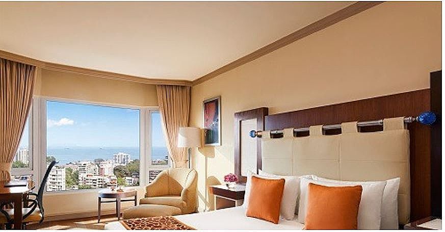 Superior Room City View Queen Bed