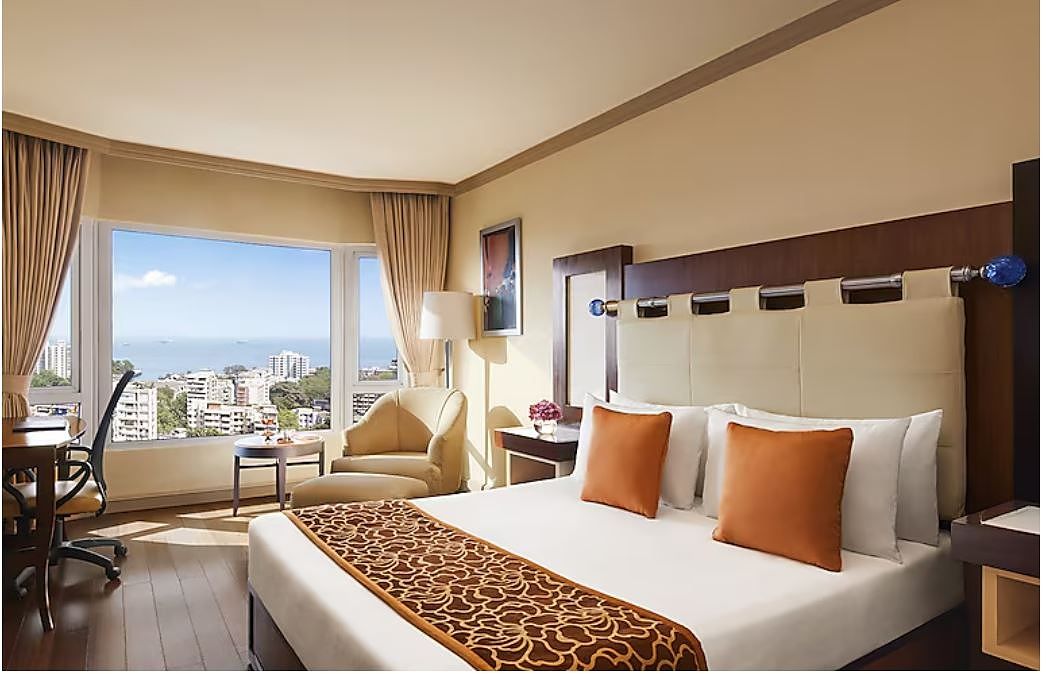 Superior Room City View Queen Bed