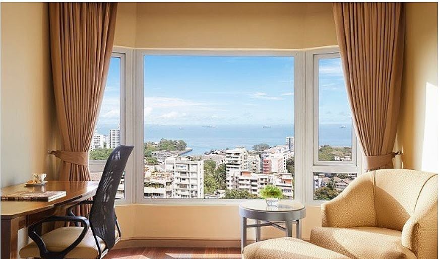 Superior Room City View Queen Bed