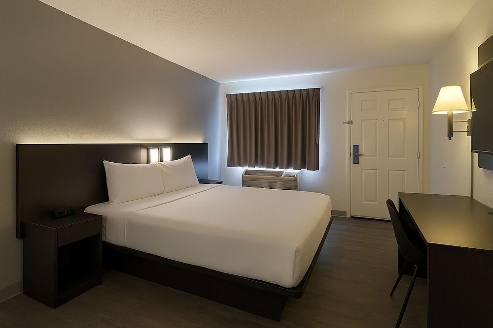 undefined Motel 6 Las Vegas, NV - Strip 9